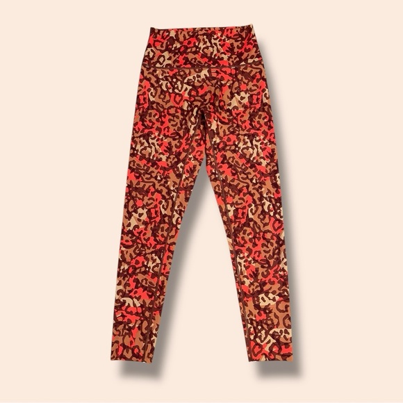 OFFLINE By Aerie | Goals High Waisted Legging in Fiery Cheetah Print Size Medium - Picture 1 of 5